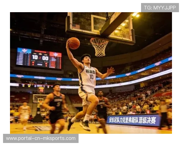 杨瀚森新秀赛高效10分2篮板，成第三位亮相全明星中国球员